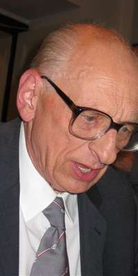 Władysław Bartoszewski, Polish politician, dies at age 93